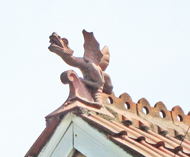 Dragon finial