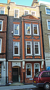 4 Margaret Street
