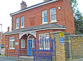 Enic Balint Centre