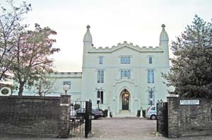 Etloe House
