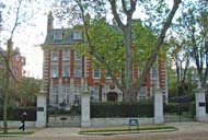 10 Palace Green